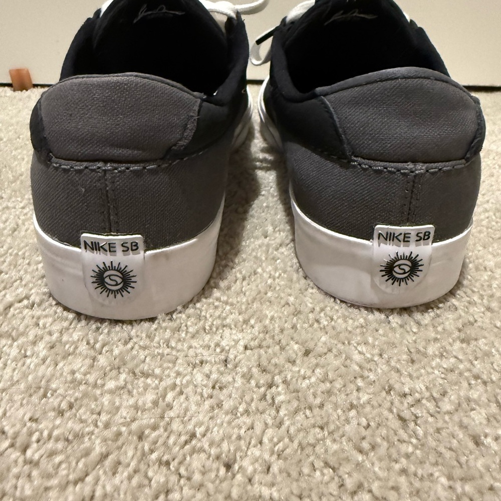 Men’s Nike SB Sneakers - Picture 8 of 10